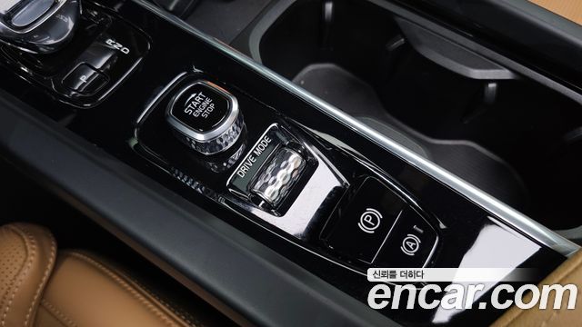 Volvo XC60 2021