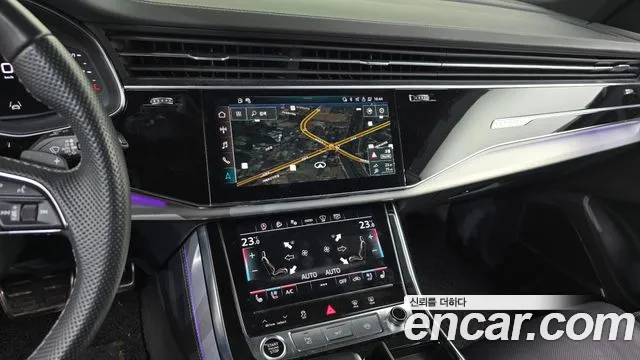 Audi Q8 2021