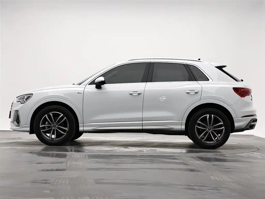 Audi Q3 2021