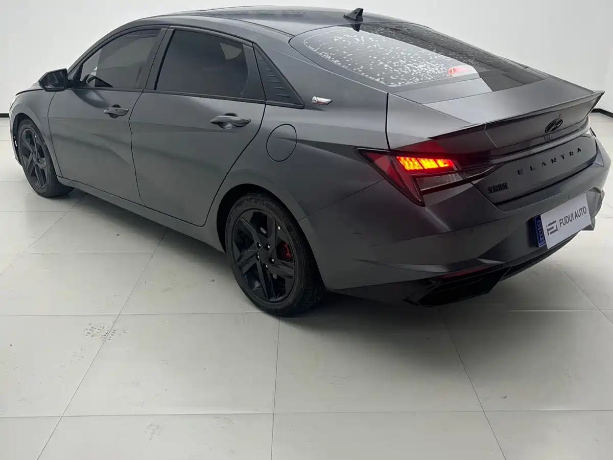 Hyundai Elantra 2023