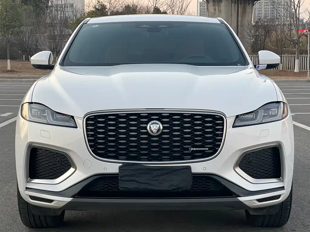 Jaguar F-Pace 2024