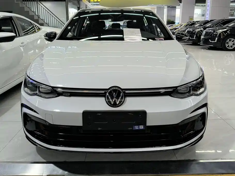 Volkswagen Golf 2023