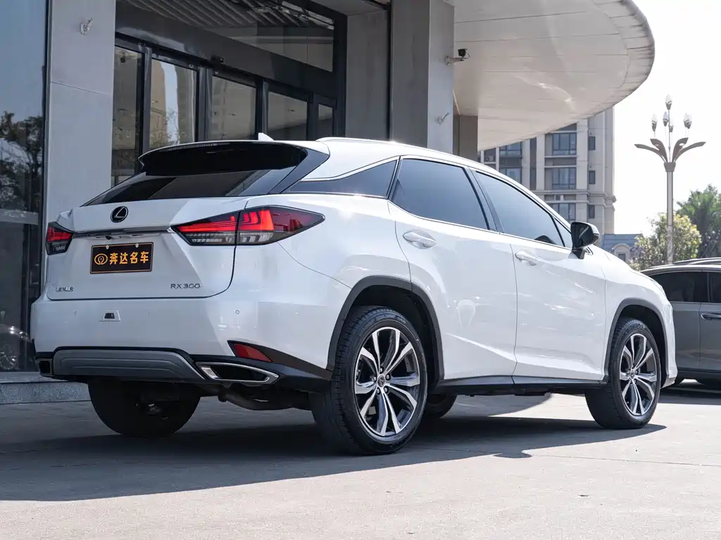 Lexus RX 2022