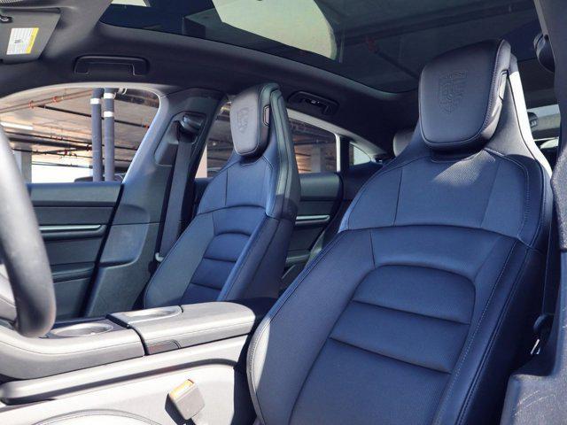 Porsche Taycan 2023