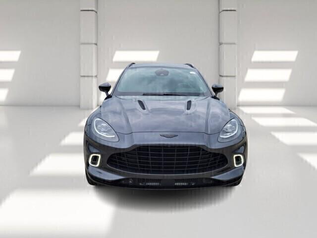 Aston Martin DBX 2021