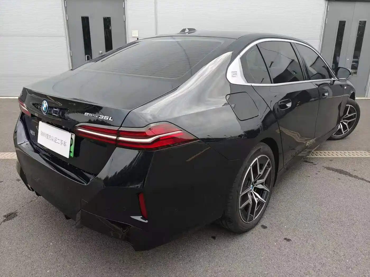 BMW i5 2025