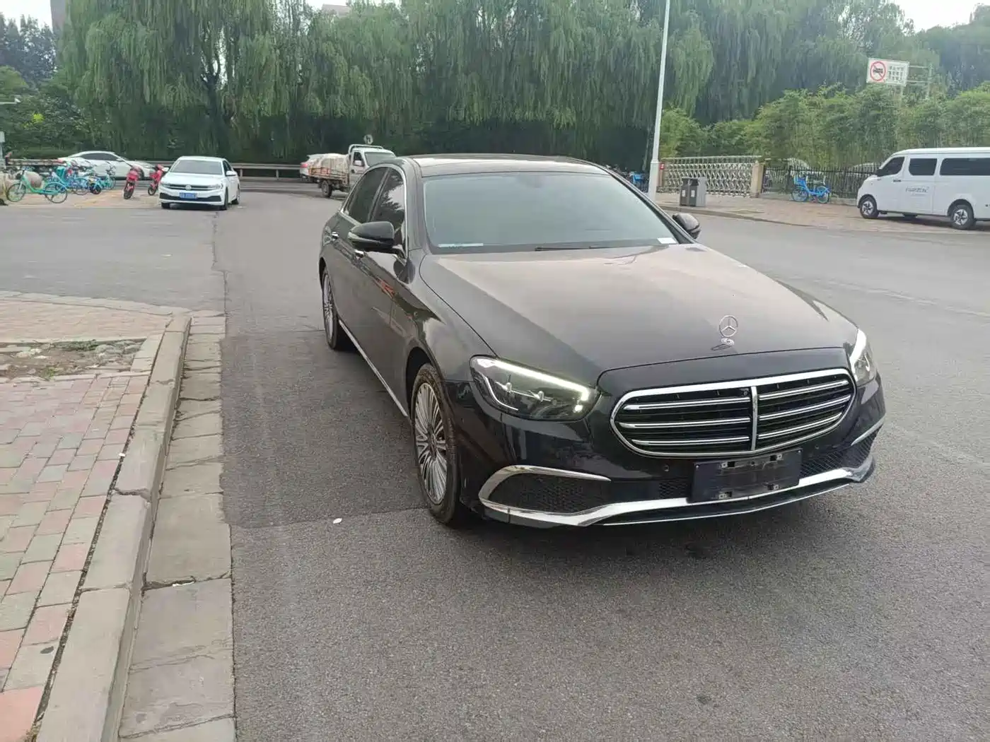 Mercedes-Benz E-Класс 2022