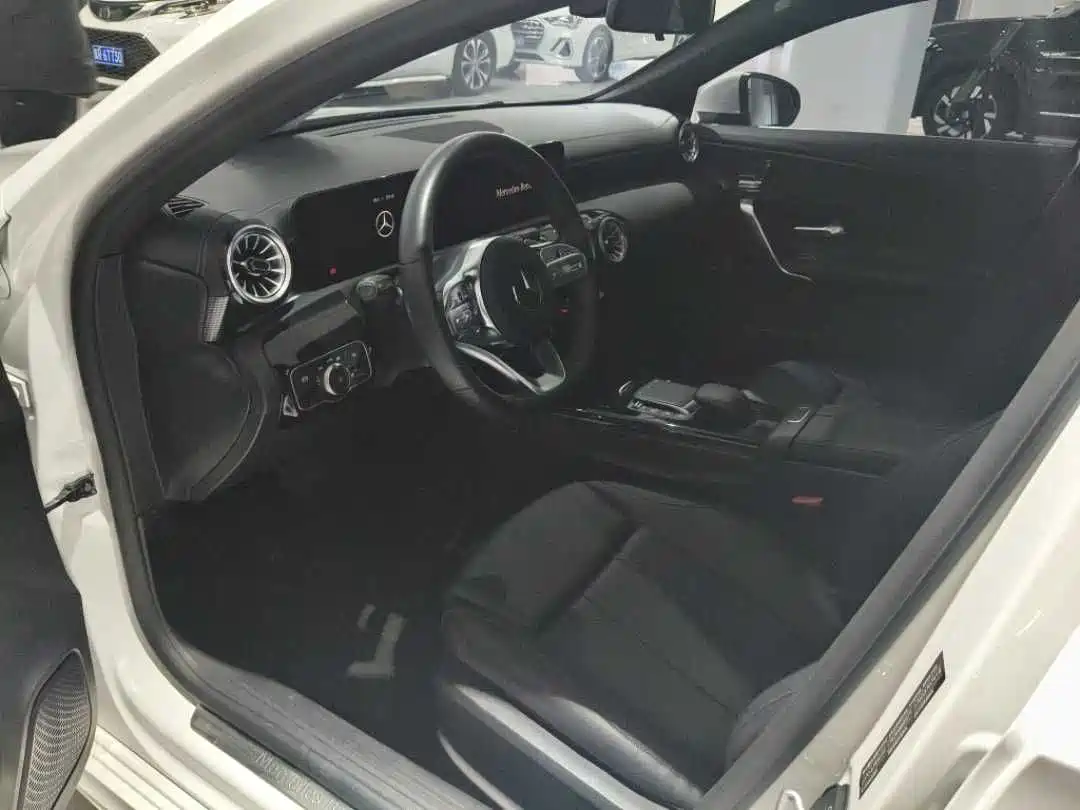 Mercedes-Benz A-Класс 2022