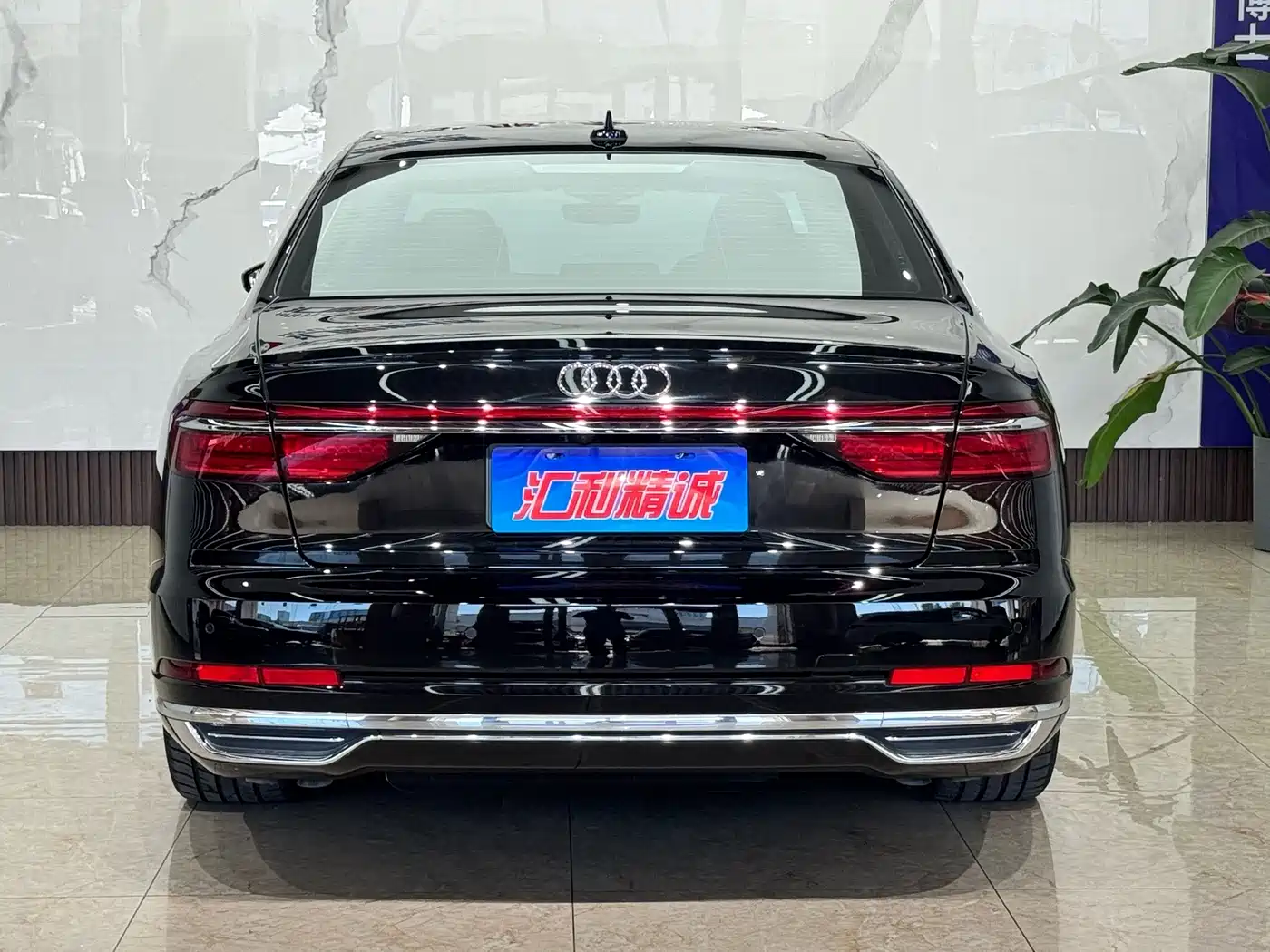 Audi A8 2021