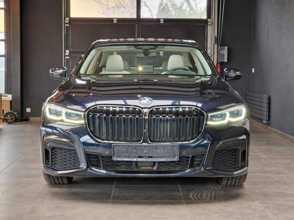 BMW 730 2022