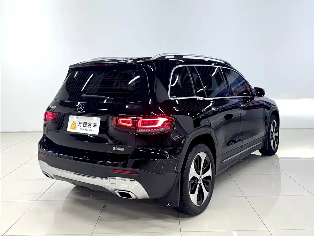 Mercedes-Benz GLB 2021