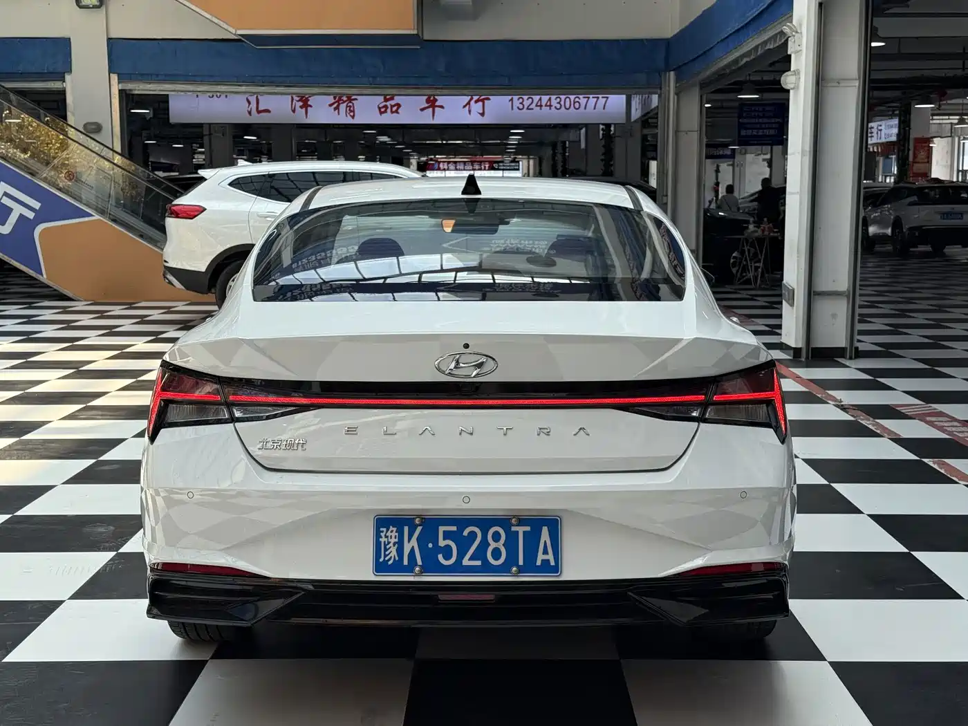 Hyundai Elantra 2023