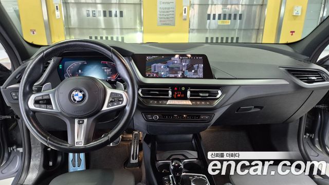 BMW 1 серии 2023