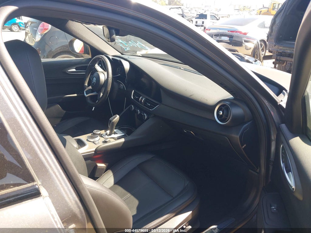 Alfa Romeo Giulia 2022
