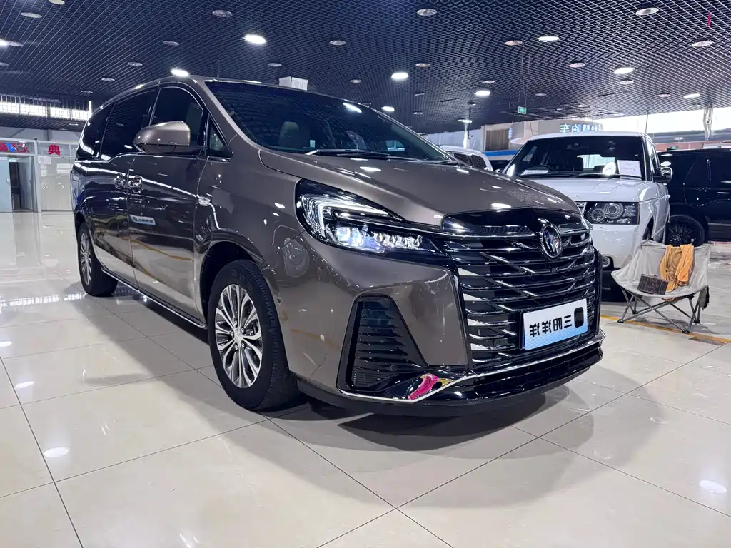 Buick GL8 2023