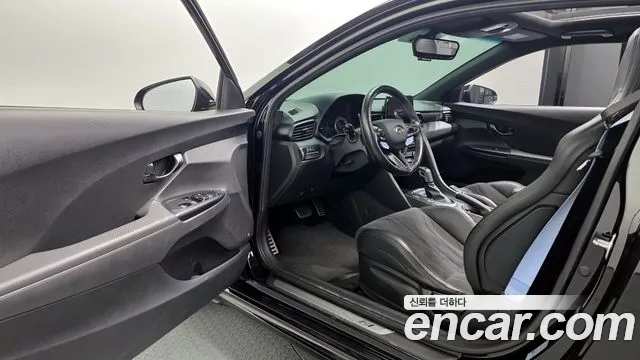 Hyundai Veloster 2021