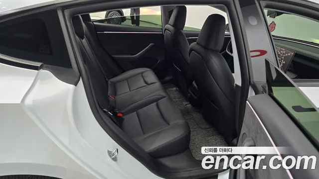 Tesla Model 3 2024