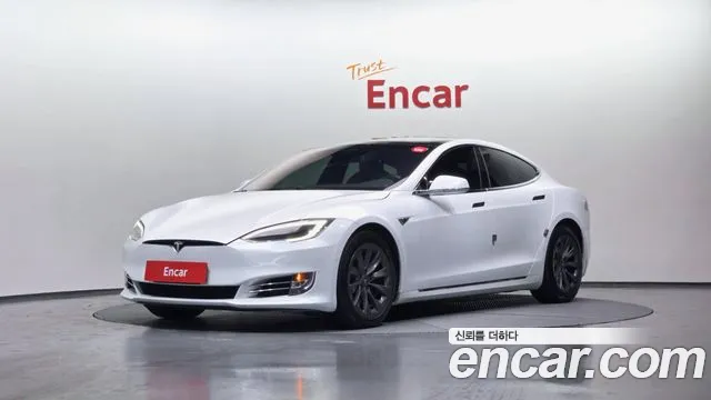Tesla Model S 2020