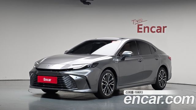 Toyota Camry 2025