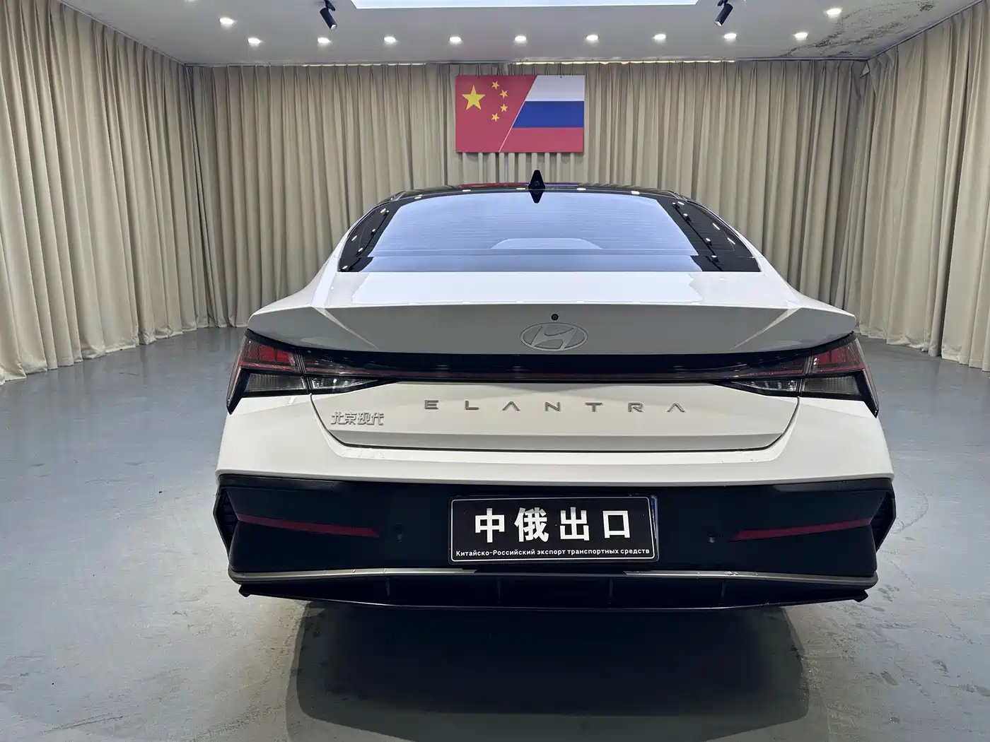 Hyundai Elantra 2023