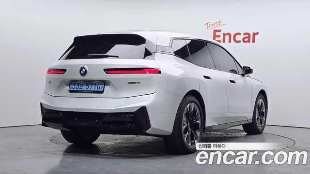 BMW iX 2025