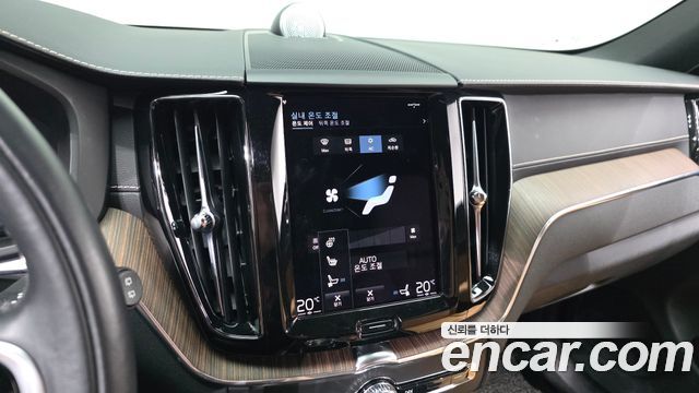 Volvo XC60 2021