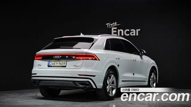 Audi Q8 2021