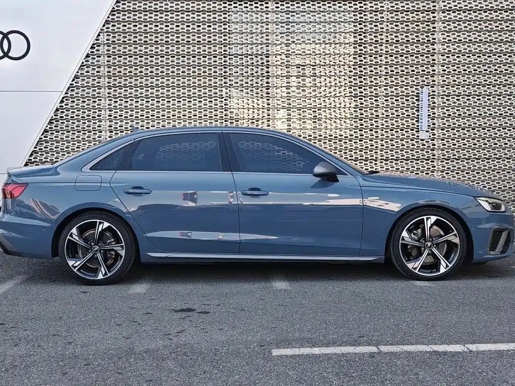 Audi A4 2022