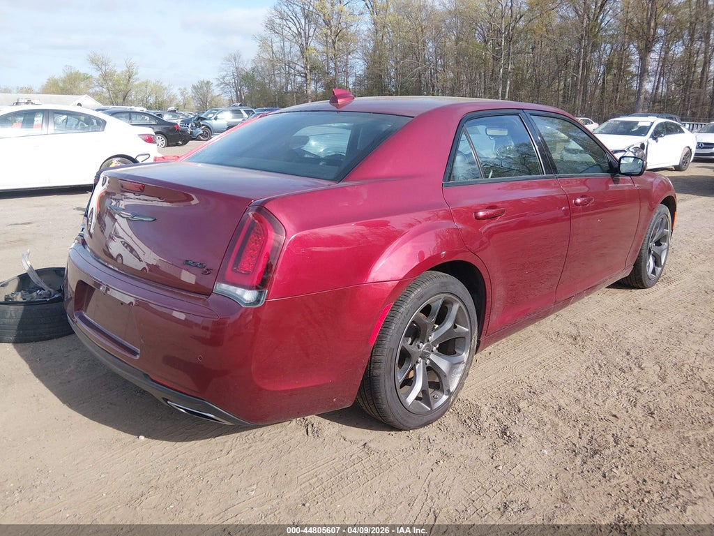 Chrysler 300 2023
