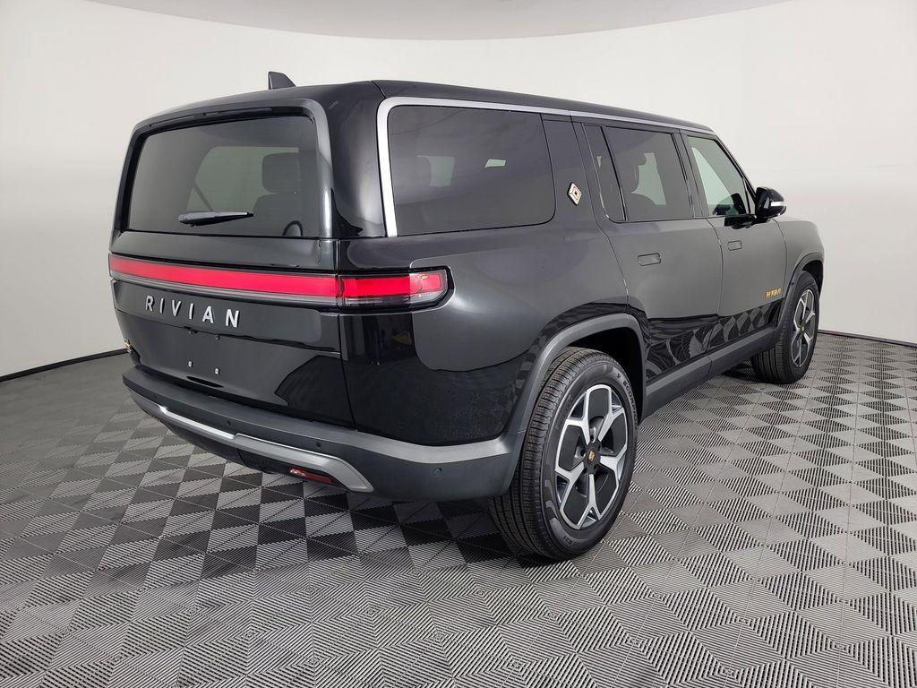 Rivian R1S 2024