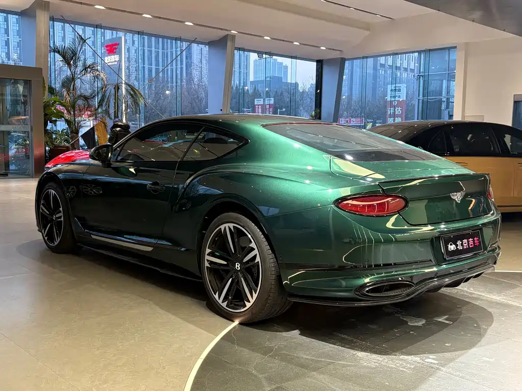Bentley Continental 2021