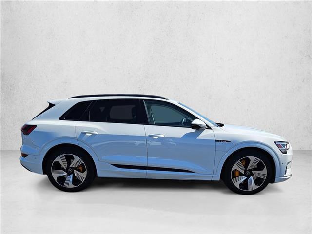 Audi e-tron 2023
