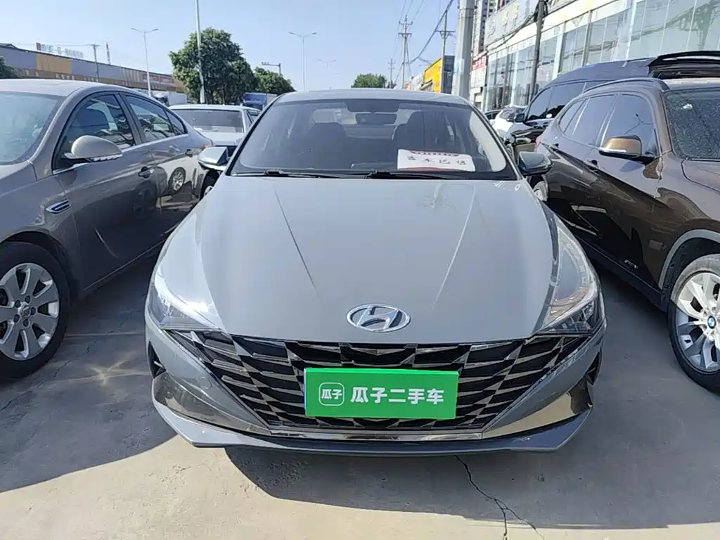 Hyundai Elantra 2021
