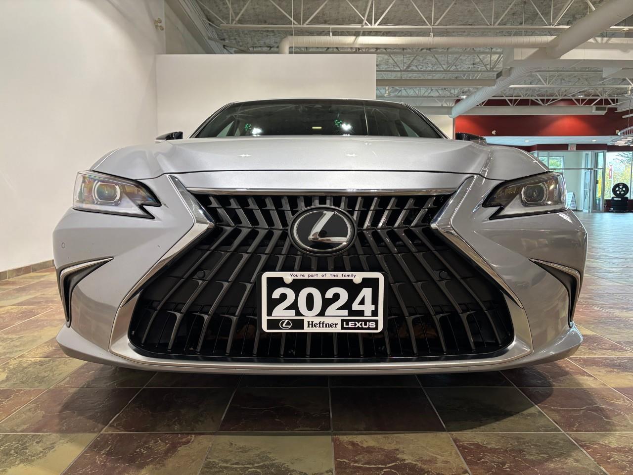 Lexus ES 2024