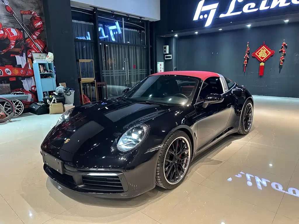 Porsche 911 2024