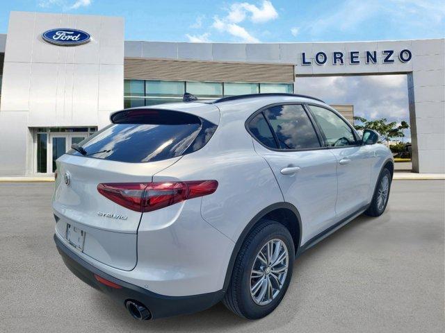 Alfa Romeo Stelvio 2023