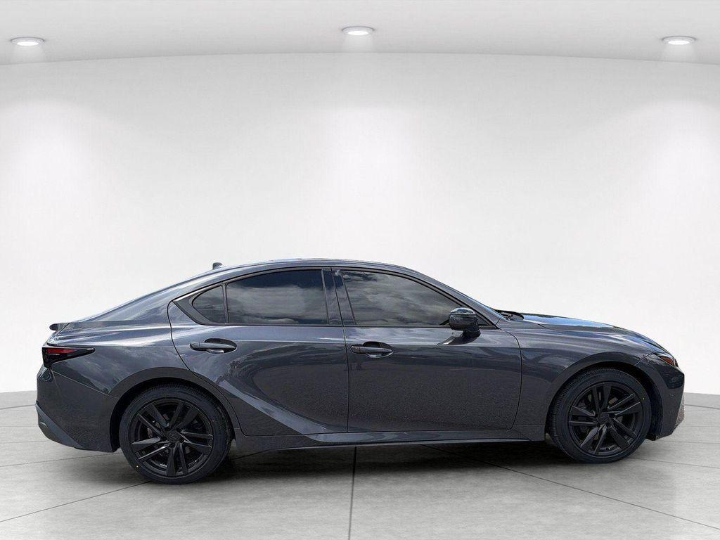 Lexus IS 300 2021