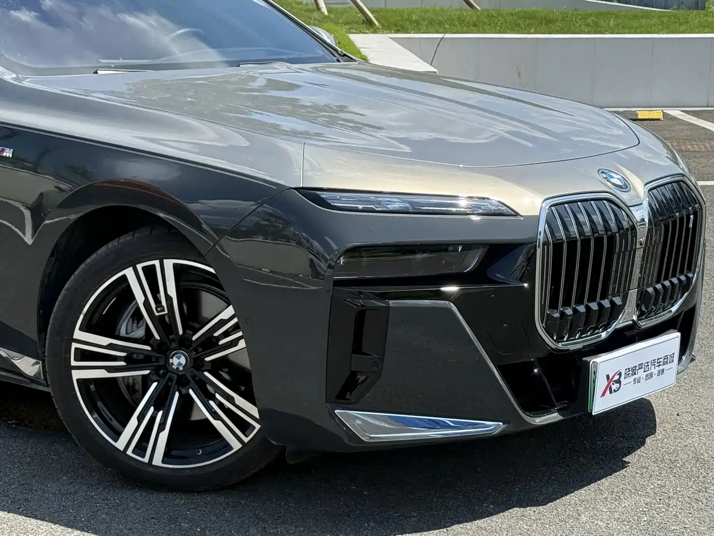 BMW i7 2024
