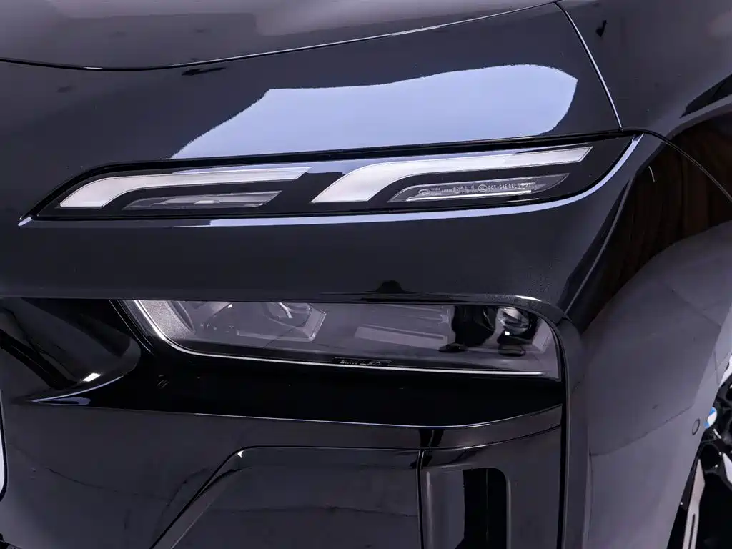 BMW i7 2024