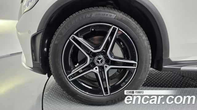 Mercedes-Benz GLC 2023