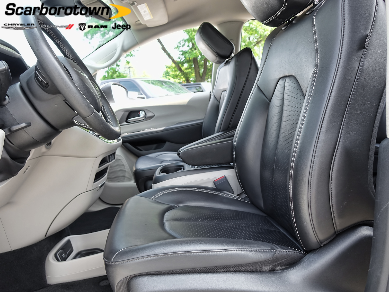 Chrysler Pacifica 2023