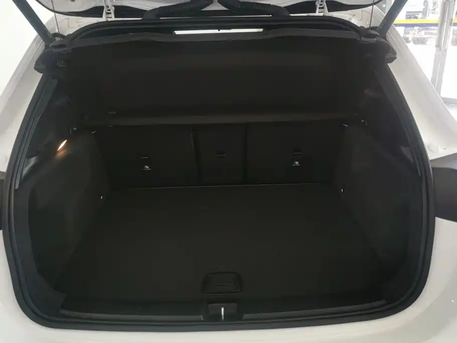 Mercedes-Benz GLA 2023
