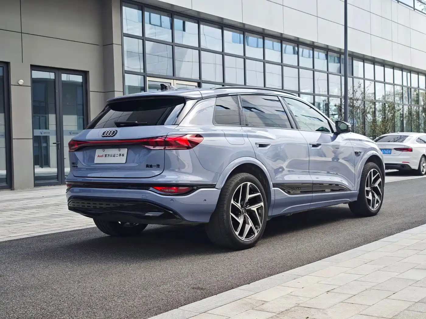 Audi e-tron 2025