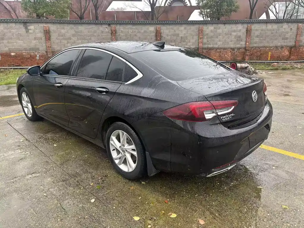 Buick Regal 2021