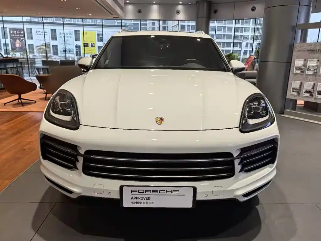 Porsche Cayenne 2021