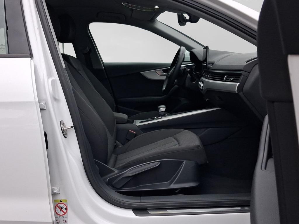 Audi A4 2023