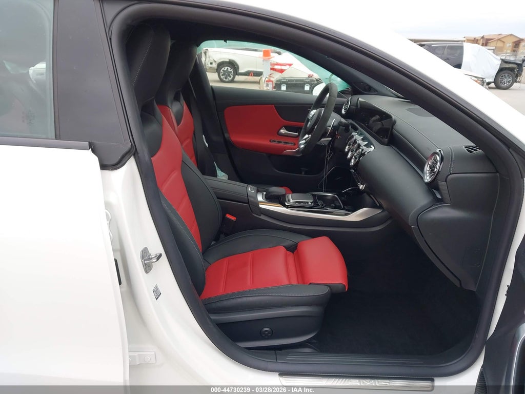 Mercedes-Benz CLA 2023