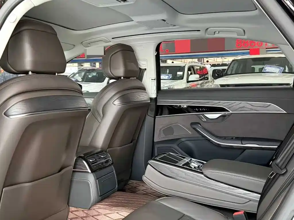 Audi A8 2023
