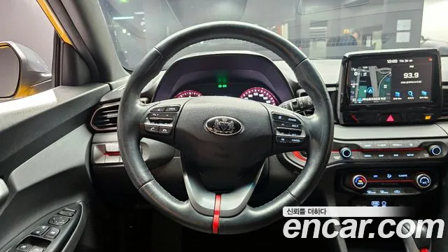 Hyundai Veloster 2020