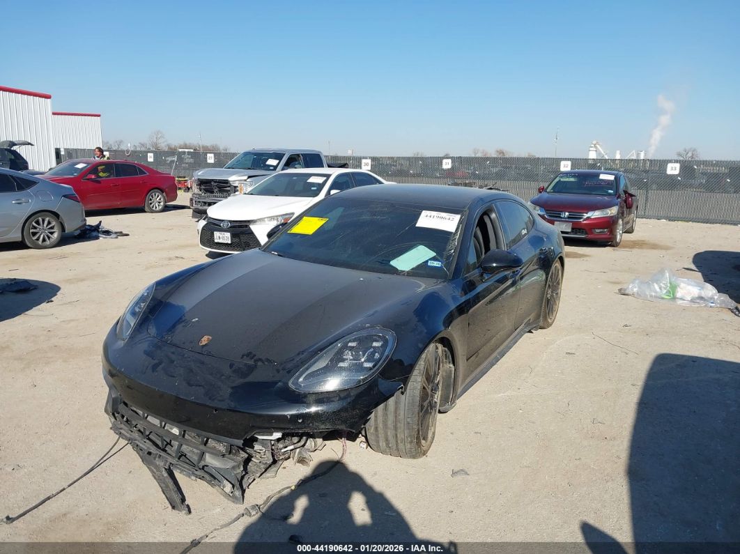 Porsche Panamera 2023